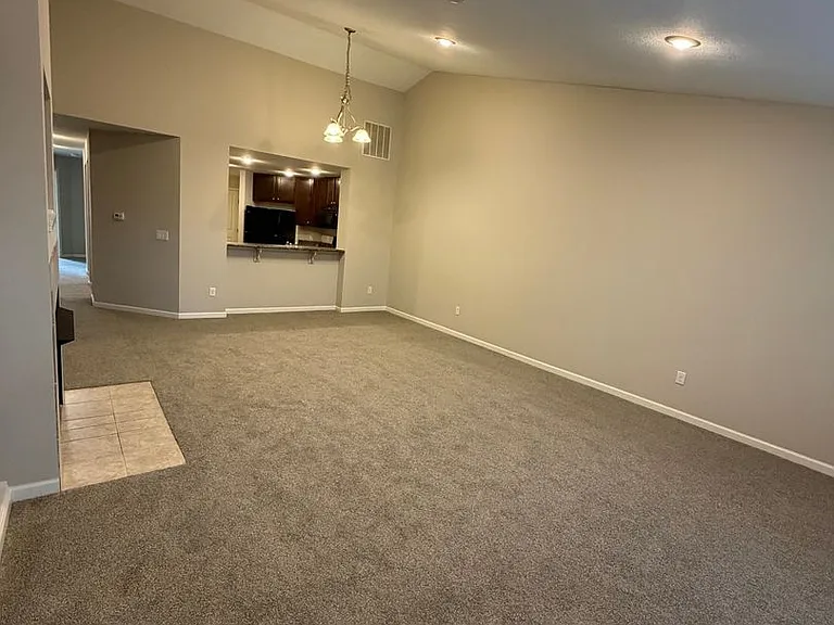 5353 Nottinghamshire Ln — Photo 39
