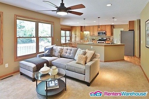 5th image of 8809 Cottonwood Ln