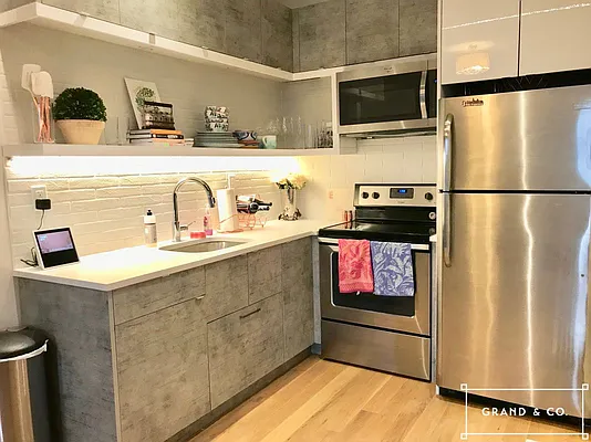 Rented by Grand & Co. | media 6