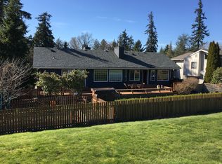 702 Azalea Ave NE, Bainbridge Island, WA 98110