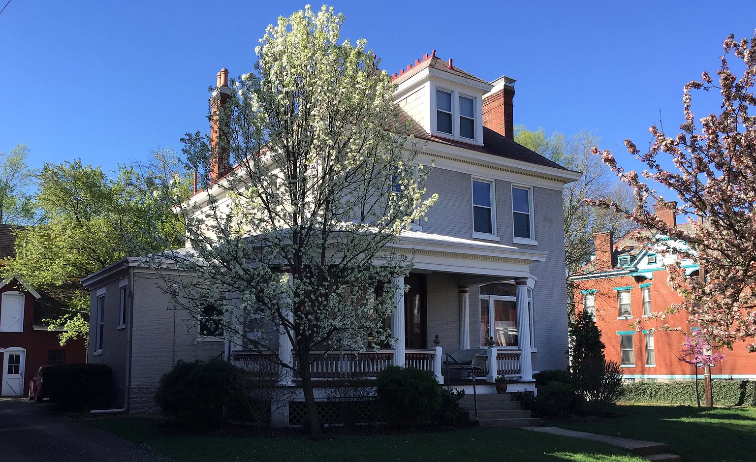 1549 Pullan Ave photo 1