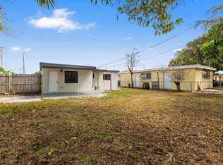 1060 NW 35th Ct, Miami, FL 33125
