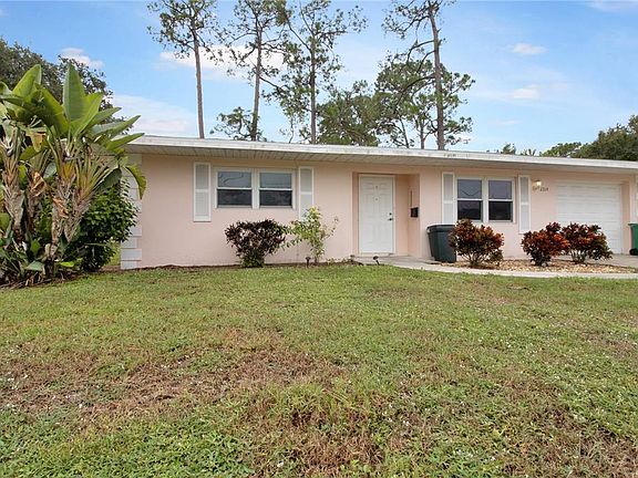 4th image of 2314 Lakeshore Cir