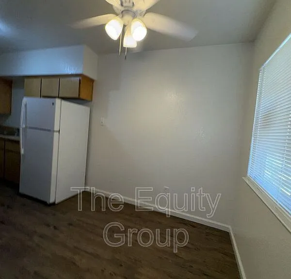 1326 W Elowin Ave — Photo 5