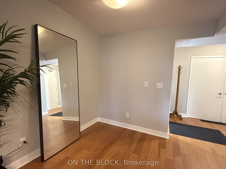 320 Richmond St E #313 — Photo 16