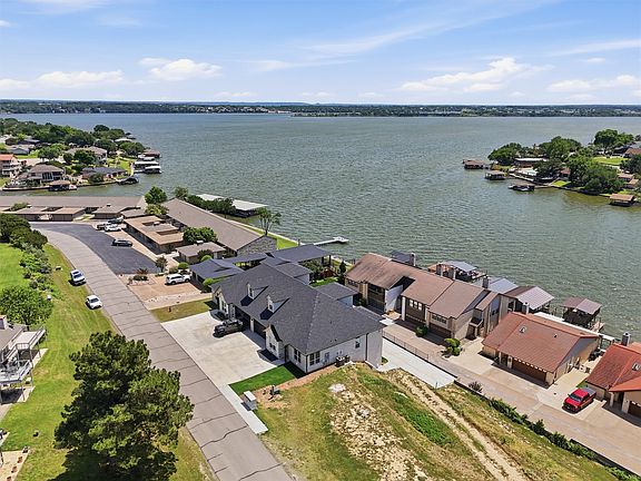 2nd image of 5126 Country Club Dr