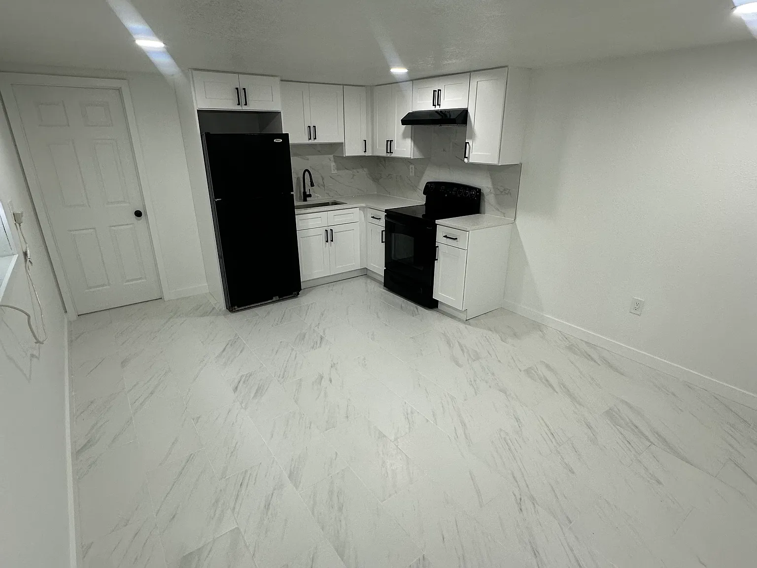 1 bed, 390 sqft, $1,200 — Photo 4