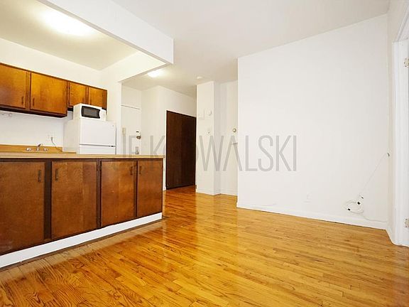2nd image of 156 Bleecker St #2EW