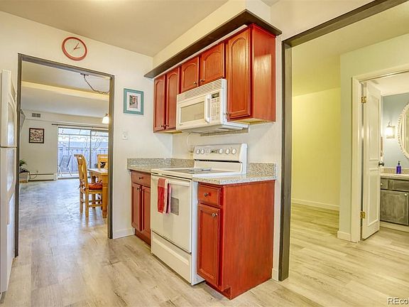 5th image of 3535 S Hillcrest Dr