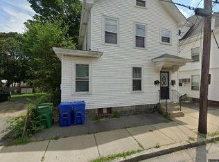 40 Middle St #2, Newton, MA 02458