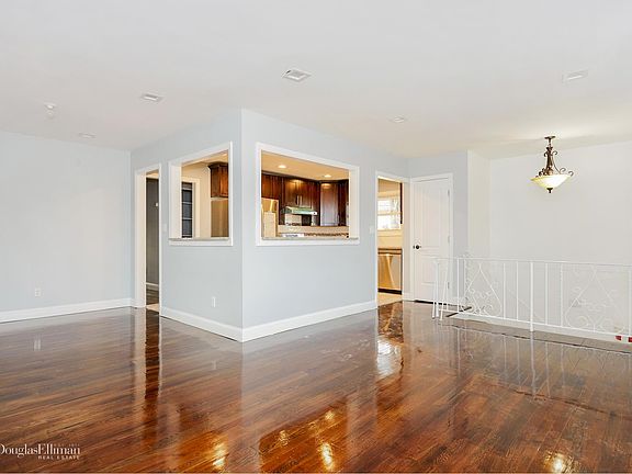 5th image of 225 Rushmore St