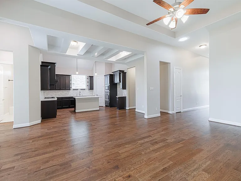 1803 Pepper Grove Ln — Photo 6