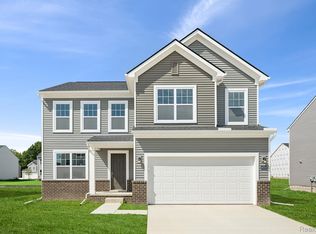 54759 Heron Cir, Chesterfield, MI 48047