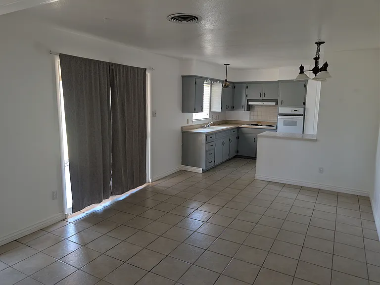 507 E Mescalero Rd — Photo 5