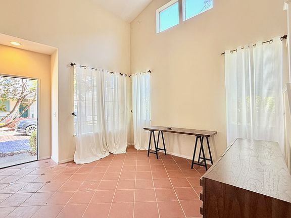 5th image of 14 Bay Harbor Ct