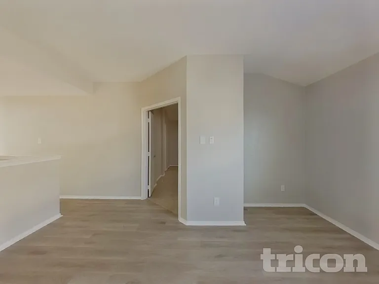 5825 Show Master Ln — Photo 21