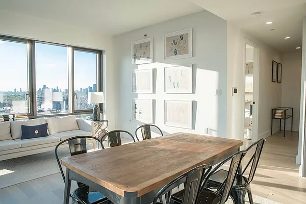 Rented by Tapiro Realty | media 3