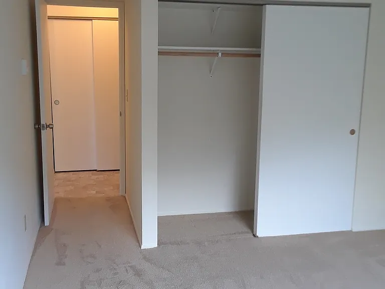 5240 15th Ave NE #302 — Photo 6