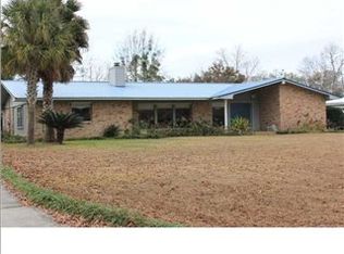 22601 Ridgewood Dr, Robertsdale, AL 36567
