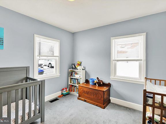 5th image of 757 N Manor Rd