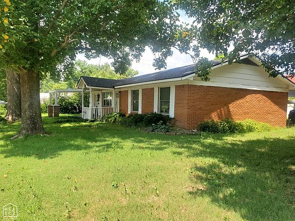 4th image of 155 Cherry Dr