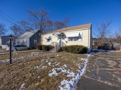 18 Lenox Street, East Haven, CT, 06512