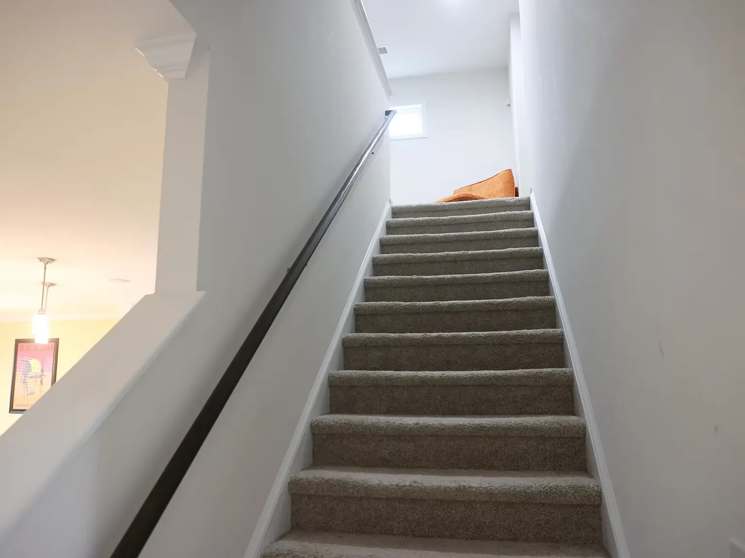 3 bed, 1817 sqft, $2,000 — Photo 3