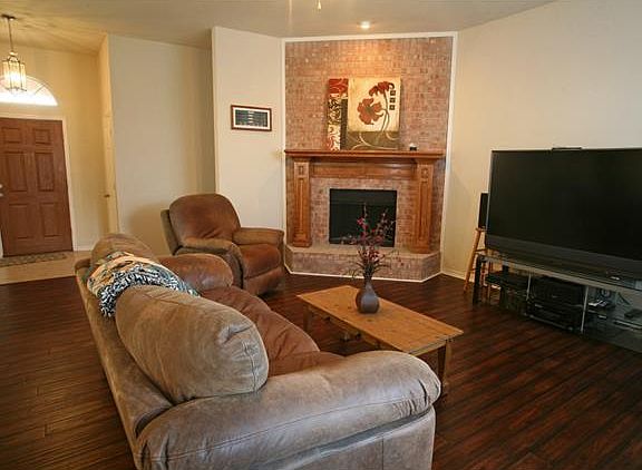 3rd image of 1105 Destiny Ct