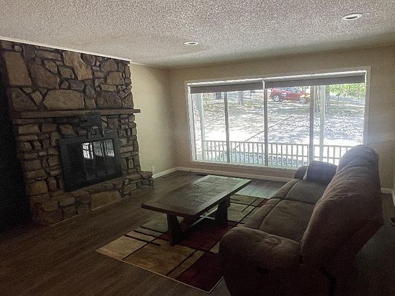 4th image of 13 Porrino Ln