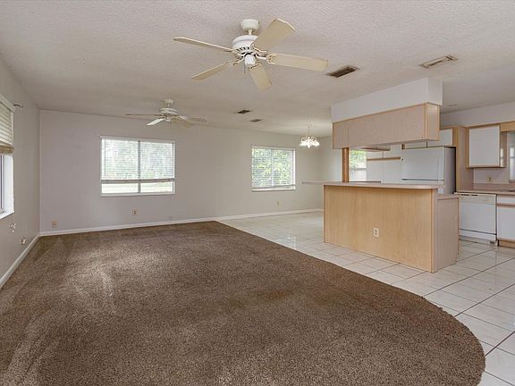 5th image of 2421 Myrtle Ave