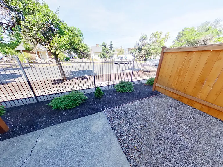 1695 Patterson Street — Photo 22