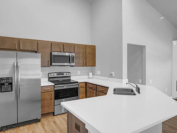 5th image of 2503 NE Oak Dr Unit 8