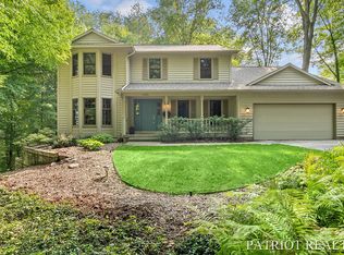 1420 Windy Ridge Dr SE, Ada, MI 49301