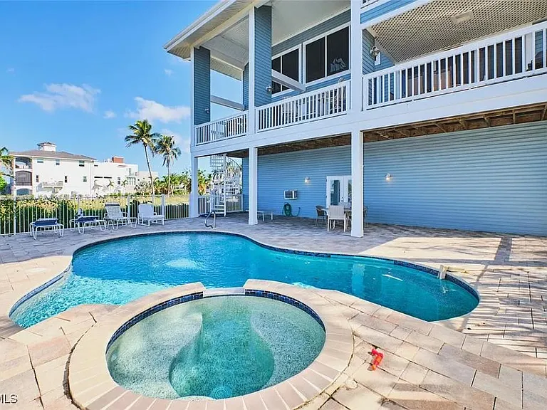 950 San Carlos Dr — Photo 12