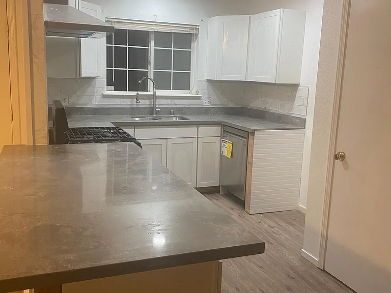 774 Elk Hills Dr — Photo 12