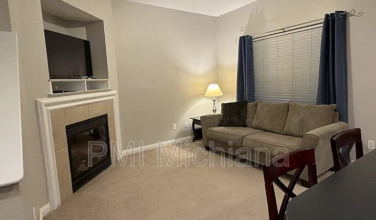 129 Clancey St — Photo 2