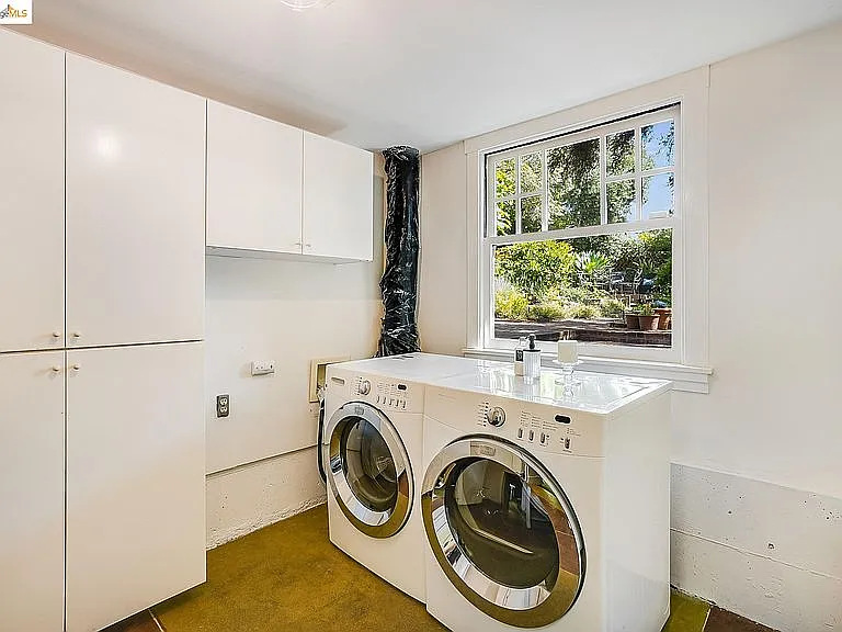 2520 Hearst Ave — Photo 17