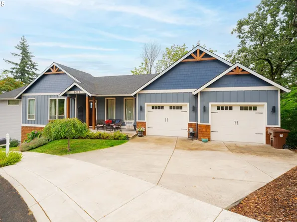 2012 NW Sierra Ln, Camas, WA 98607