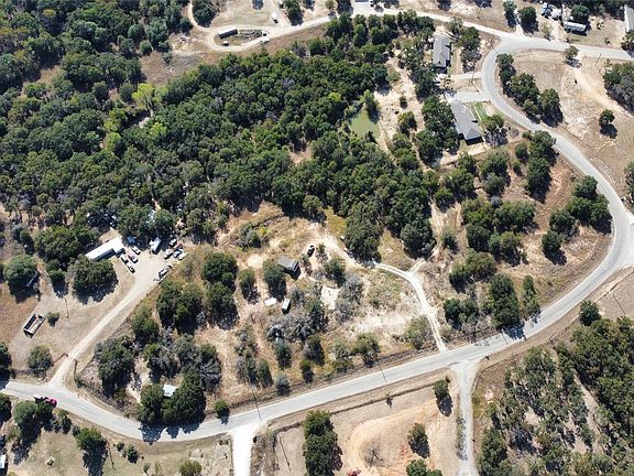 4th image of Wild Hill Oak Dr