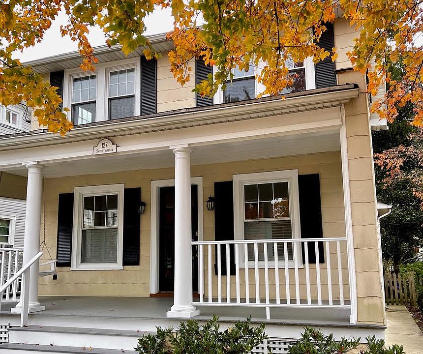 1st image of 127 Smith Ave