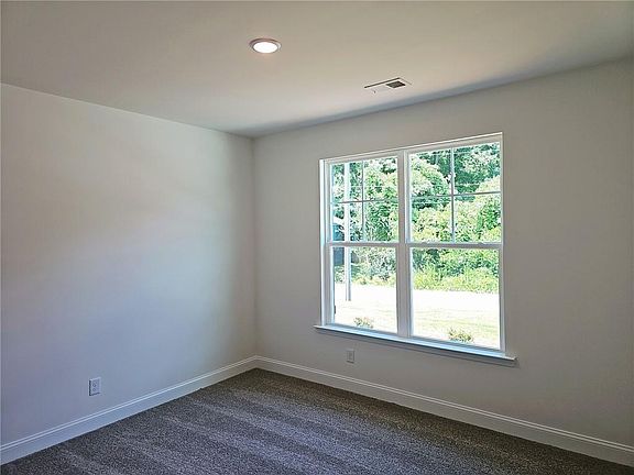 3rd image of 313 Angela Ave