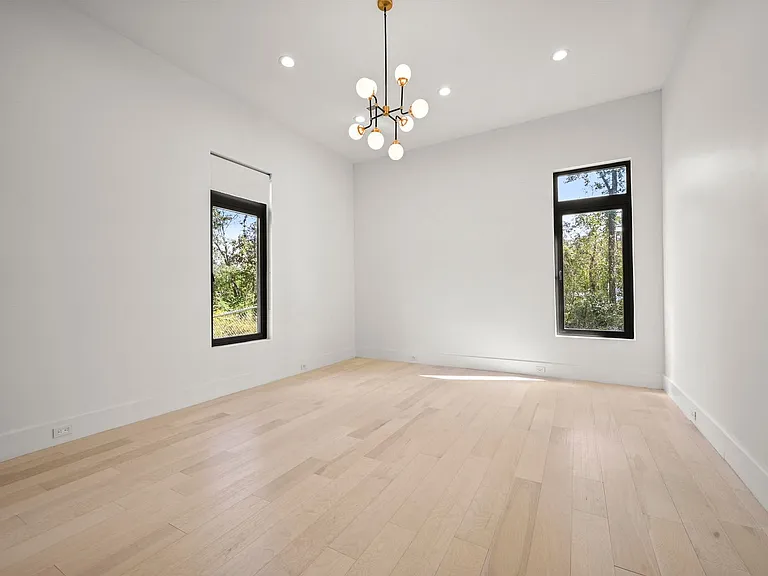 9825 Fawn View Dr — Photo 21