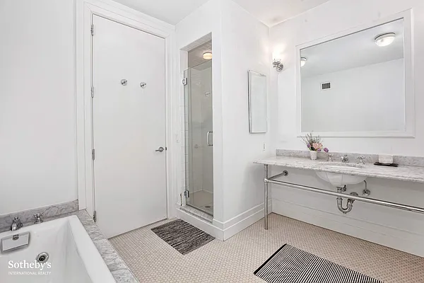 Sold by Sotheby's International Realty | media 7