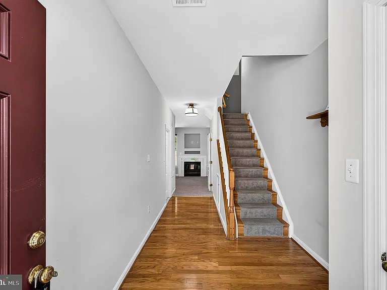 967 Herons Run Ln — Photo 3