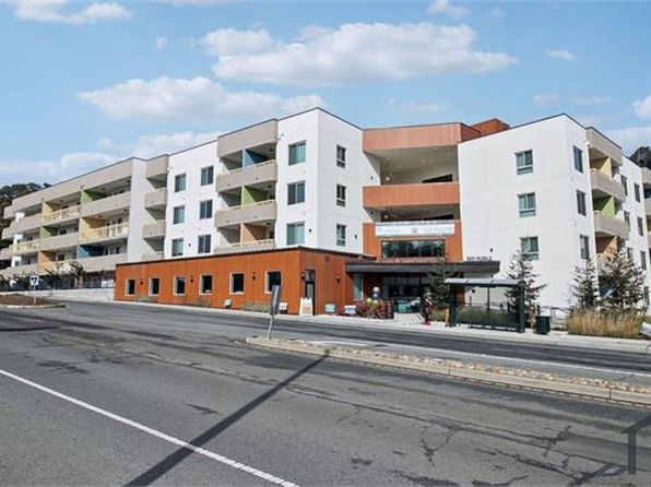 600 Roble Ave #205