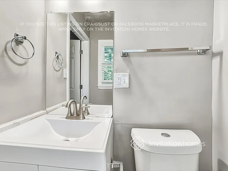1095 Longshore Dr — Photo 11