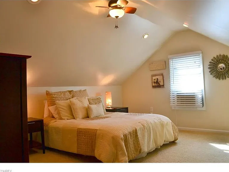 510 Lake Forest Dr — Photo 14