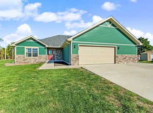 900 Emerald Dr, Lindsborg, KS 67456