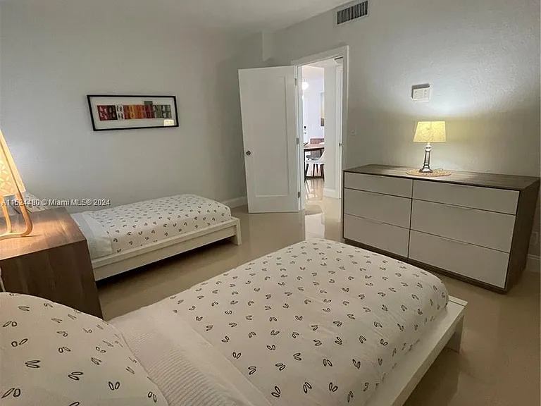 3801 S Ocean Dr #15V — Photo 18