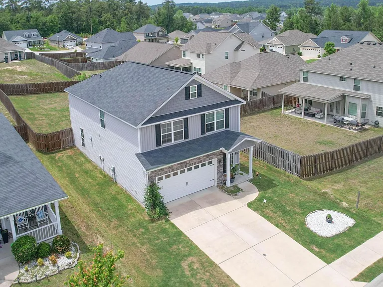 537 Jensen Ln — Photo 3